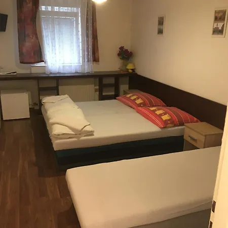 Harrys * Komarno